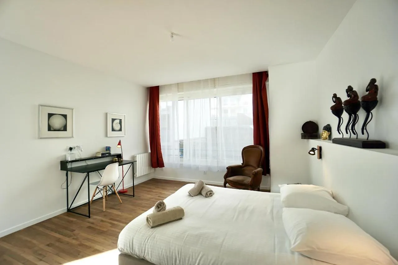 Le Citadin *2Min Gare*Centre Ville* Terrasse* Lorient 0*,